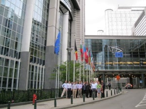 The Emory EvMBA group outside the de facto headquarters of the European Union. (The blue flag with yellow stars is that of the E.U.)
