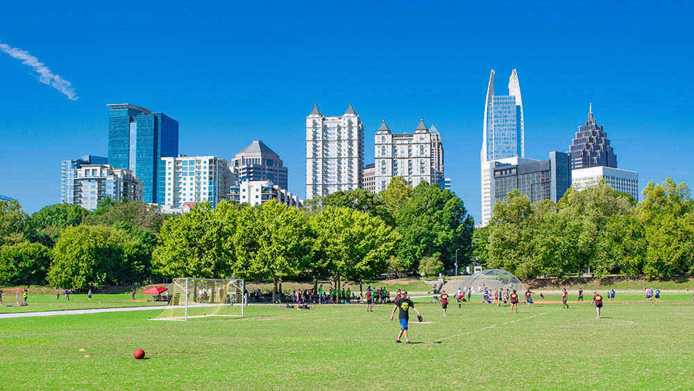 Piedmont Park in Atlanta is a great outdoor great idea for couples and singles dating