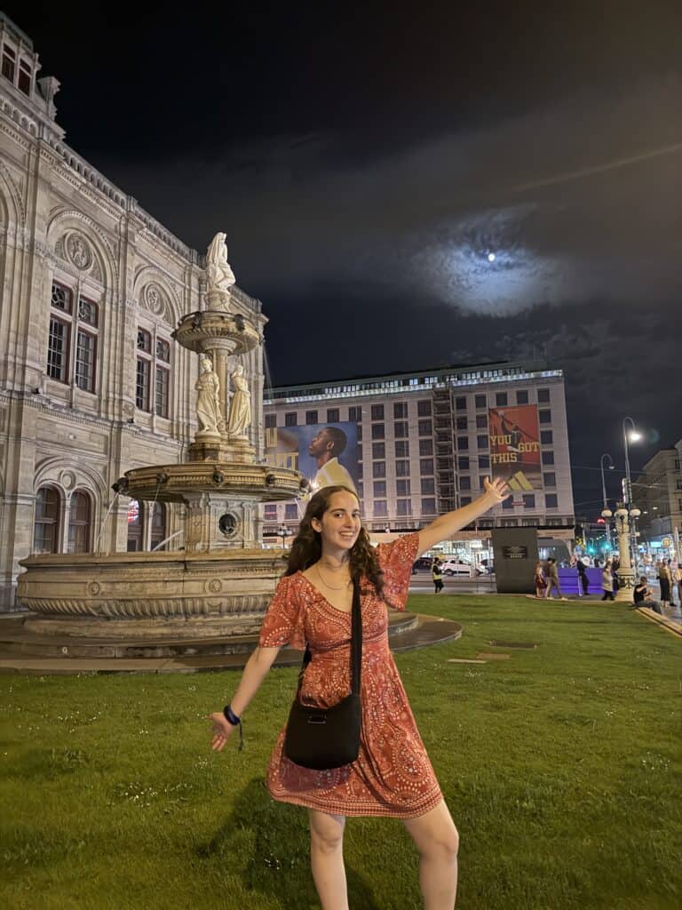 Emily Donoghue 27BBA 27MAcc Vienna Maymester